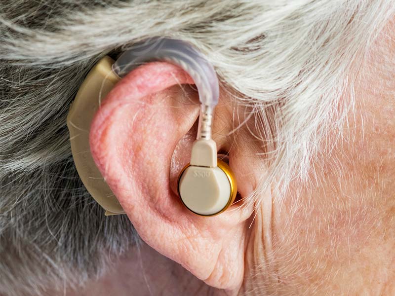 Co należy wiedzieć o aparatach słuchowych - istotne fakty.